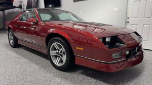 Ultra-Low-Mile 1987 Camaro IROC-Z Emerges After 37 Years, Listed at Nearly $100,000