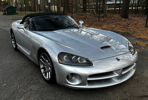 2003 Dodge Viper SRT-10 Roadster Draws Strong Interest as Auction Nears Close