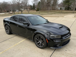 Low-Mileage 2022 Dodge Charger SRT Hellcat Widebody Nears Auction Close in Illinois