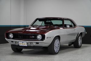 1969 Chevrolet Camaro Z/28 Recreation Combines Classic Styling With Modern Comfort