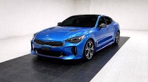 Low-Mileage 2020 Kia Stinger GT2 Highlights Performance and Practicality in Sport Sedan Market