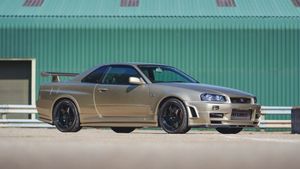 2001 Nissan Skyline GT-R M-Spec Emerges as Rare Collector Example With Documented History
