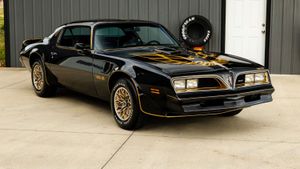 1977 Pontiac Trans Am in Starlight Black Set for Indy Auction