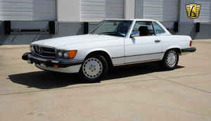 Final-Year 1989 Mercedes-Benz 560SL Heads to Auction in Texas