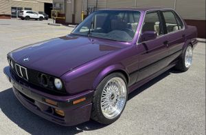 Twilight Purple S52-Swapped 1991 BMW 318i Is a Winter-Built E30 Sleeper