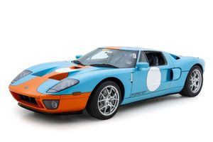 This 8-Mile 2006 Ford GT Heritage Edition Is a Time Capsule on Bring a Trailer