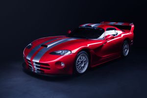 This 2,600-Mile 2001 Dodge Viper GTS Pairs an Autoform Widebody Kit With a Hennessey 650R V10