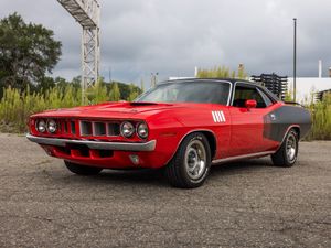 Restored 1971 Plymouth Barracuda 440 Six Pack Tribute Is A Billboard-Striped Knockout