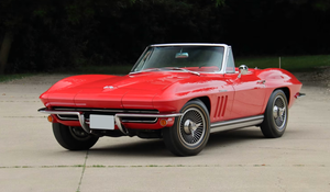 This Rare L84 Fuel-Injected 1965 Corvette Convertible Is Crossing the Block at Mecum's Nashville Sale