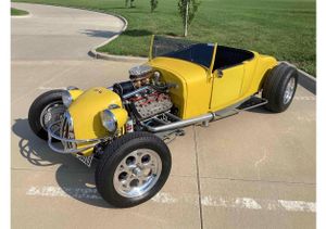 This No-Reserve Ford T-Bucket Hides a Stroked 275ci Flathead V8 and a Five-Speed Swap