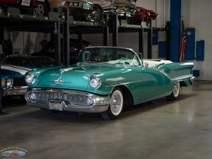 This 1957 Oldsmobile Starfire 98 Came With a Robot Eye That Dimmed Its Own Headlights