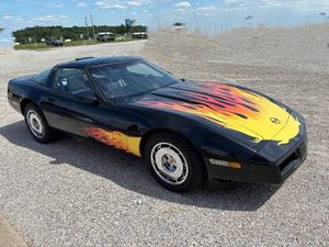 Flame-Painted 1986 Corvette Targa Brings Black-On-Gray C4 Attitude