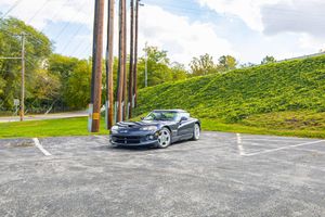 6,000-Mile 2001 Dodge Viper RT/10 Is a Sapphire Blue Time Capsule on Bring a Trailer