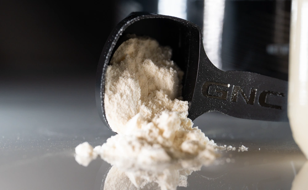 GNC AMP Wheybolic protein powder