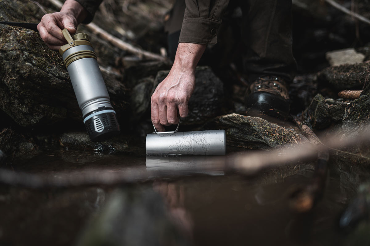 Grayl Ultrapress Titanium retractable handles help with collecting water 2 credit Alex Wander @primitive wanderer