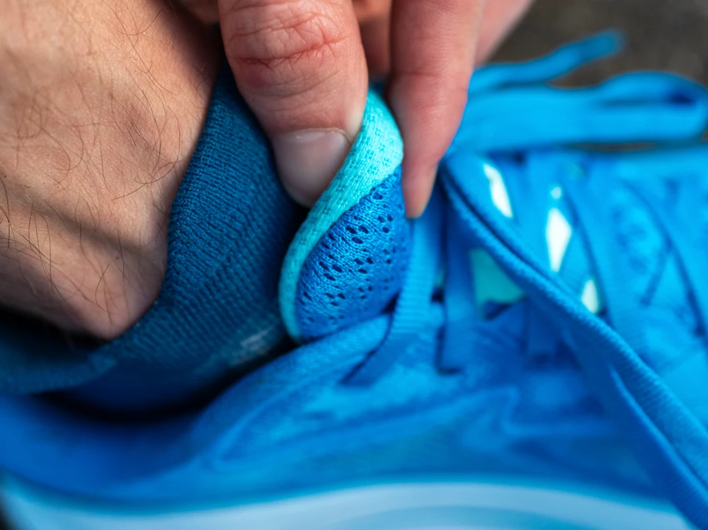 the padded tongue now has a double-lace lock feature to pin the tongue in place