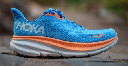 HOKA Clifton 9