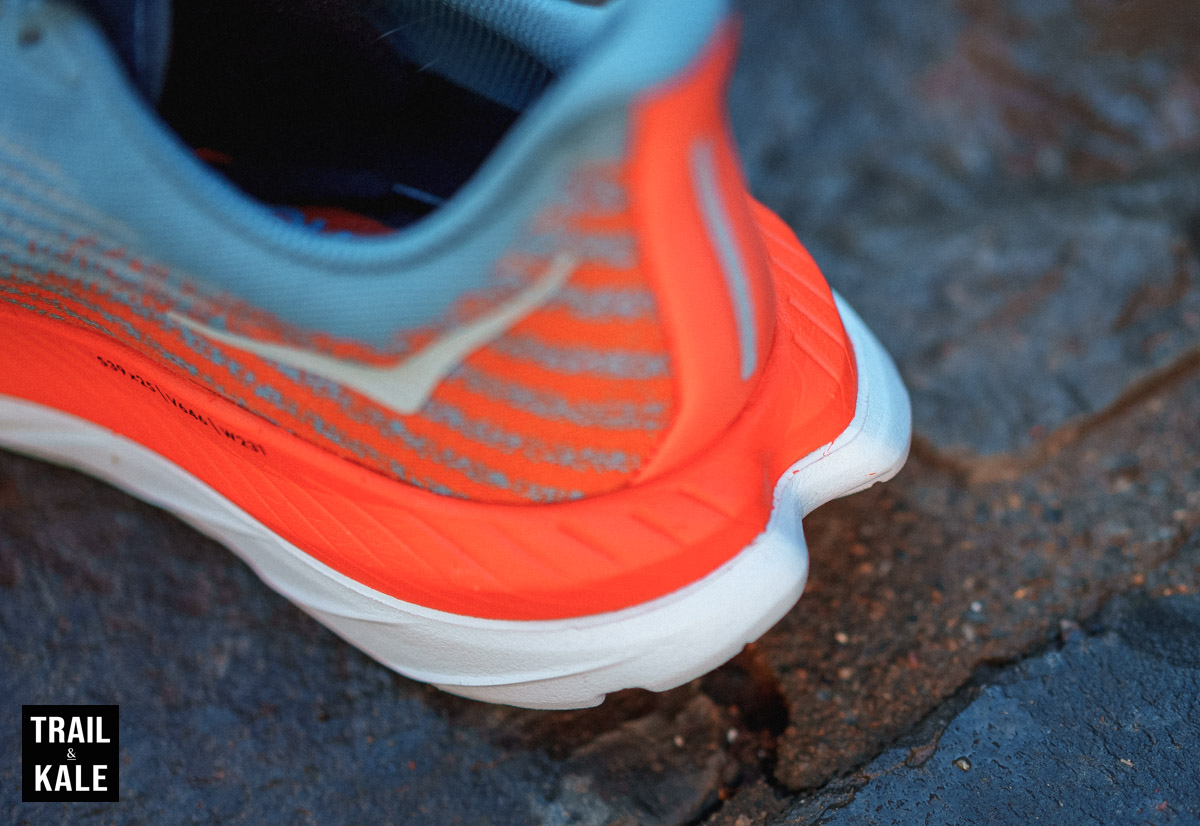 Split heel landing zone saves weight and give a balanced landing