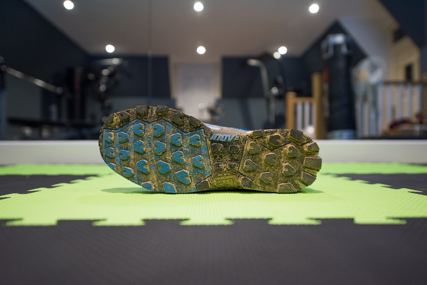 Inov-8 Roclite 290 bottom view showing those Tri-C rubber compound and multi-directional claw-shaped cleats