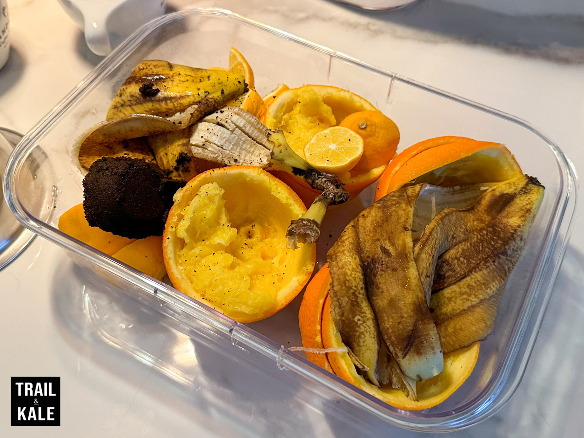 The solution I came up with to store food waste for a few days before accumulating enough food scraps to make a Lomi cycle worthwhile is to put the scraps in a Tupperware box and store it in the fridge.