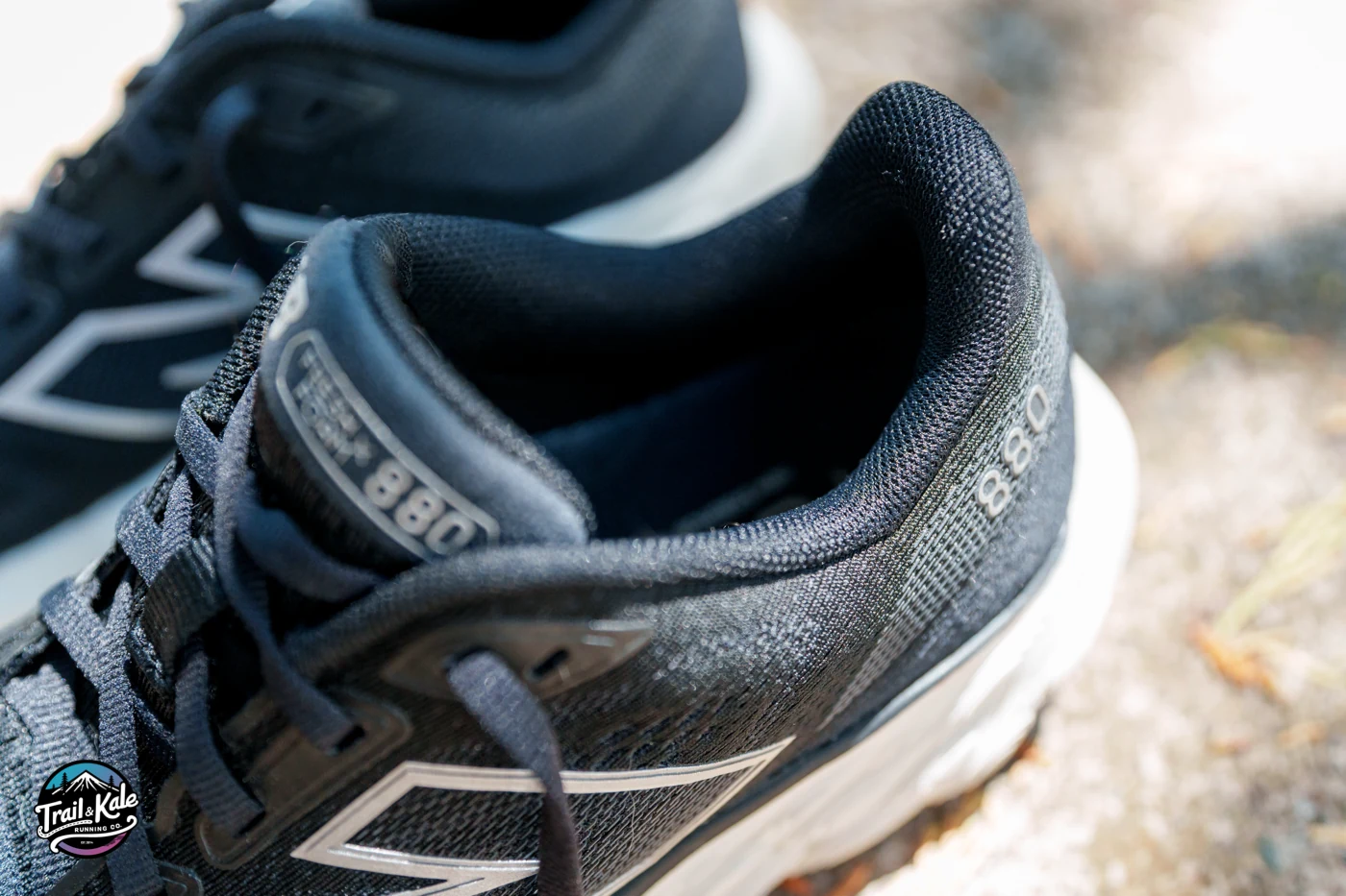 Padded cushioning wraps around the ankles, heel and tongue area on the New Balance 880 v14, making it a comfortable shoe to wear for long periods.