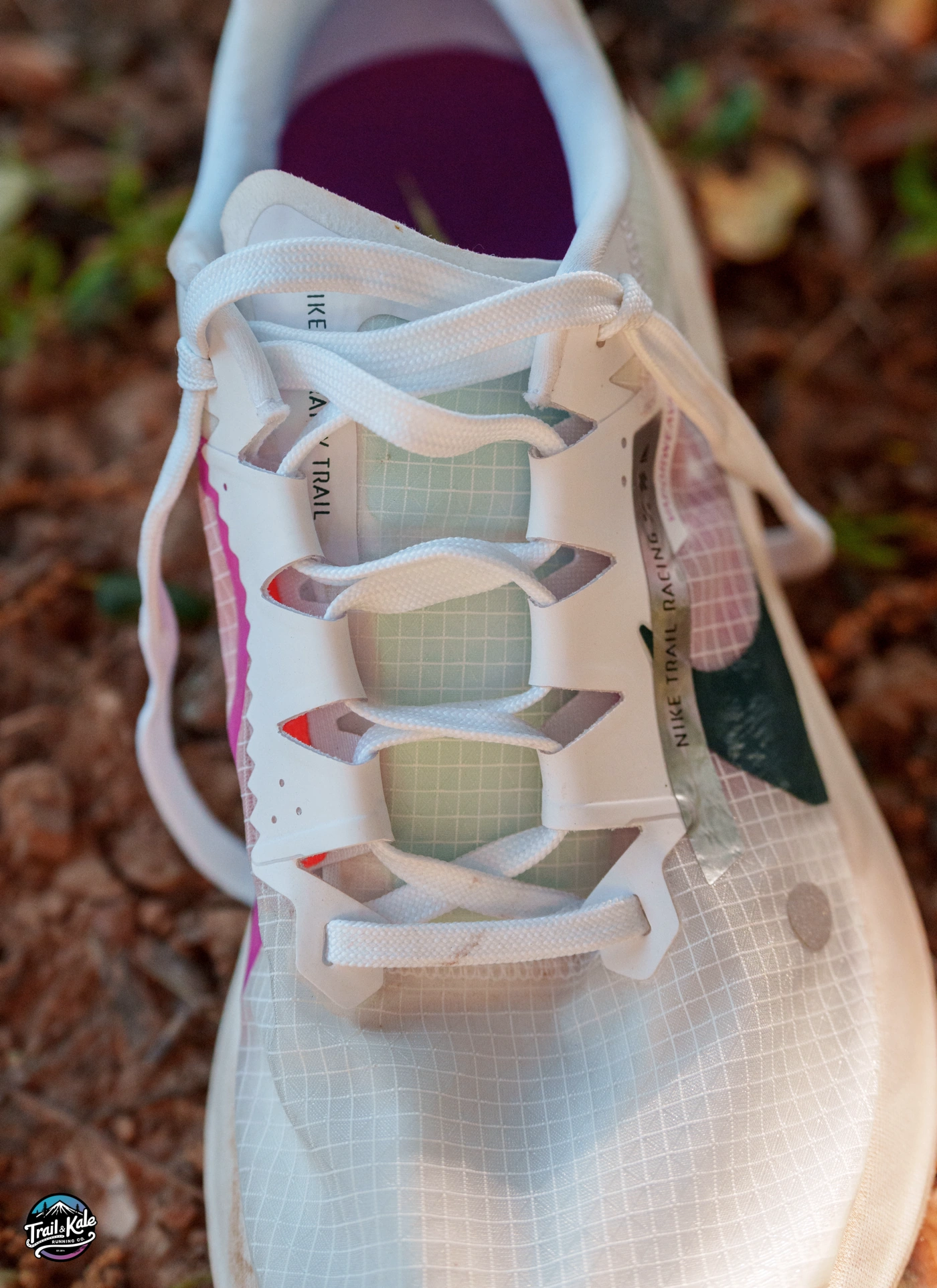  the laces, eyelets and eyestay are way bulkier than they should be for a $260 racing shoe