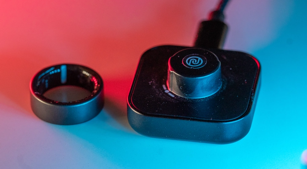 Noise Luna Ring charger alignment markers