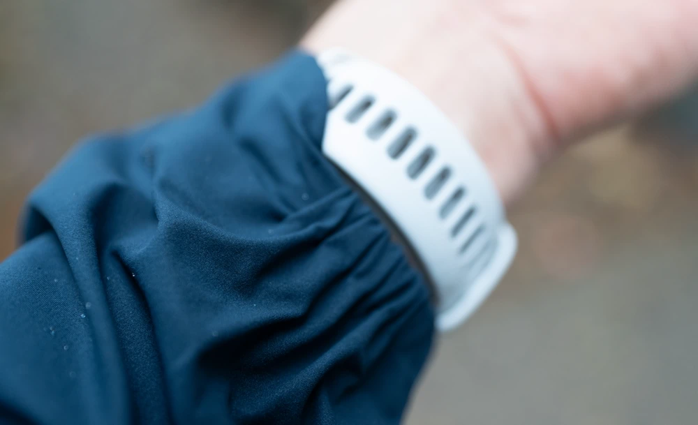 elasticated cuffs
