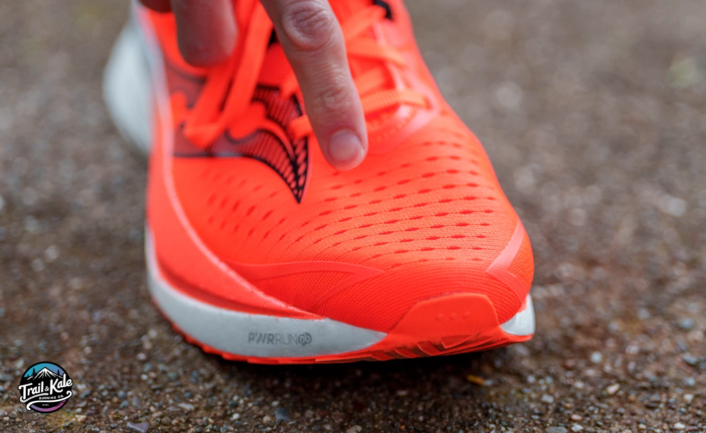 Breathable upper and roomy toe box