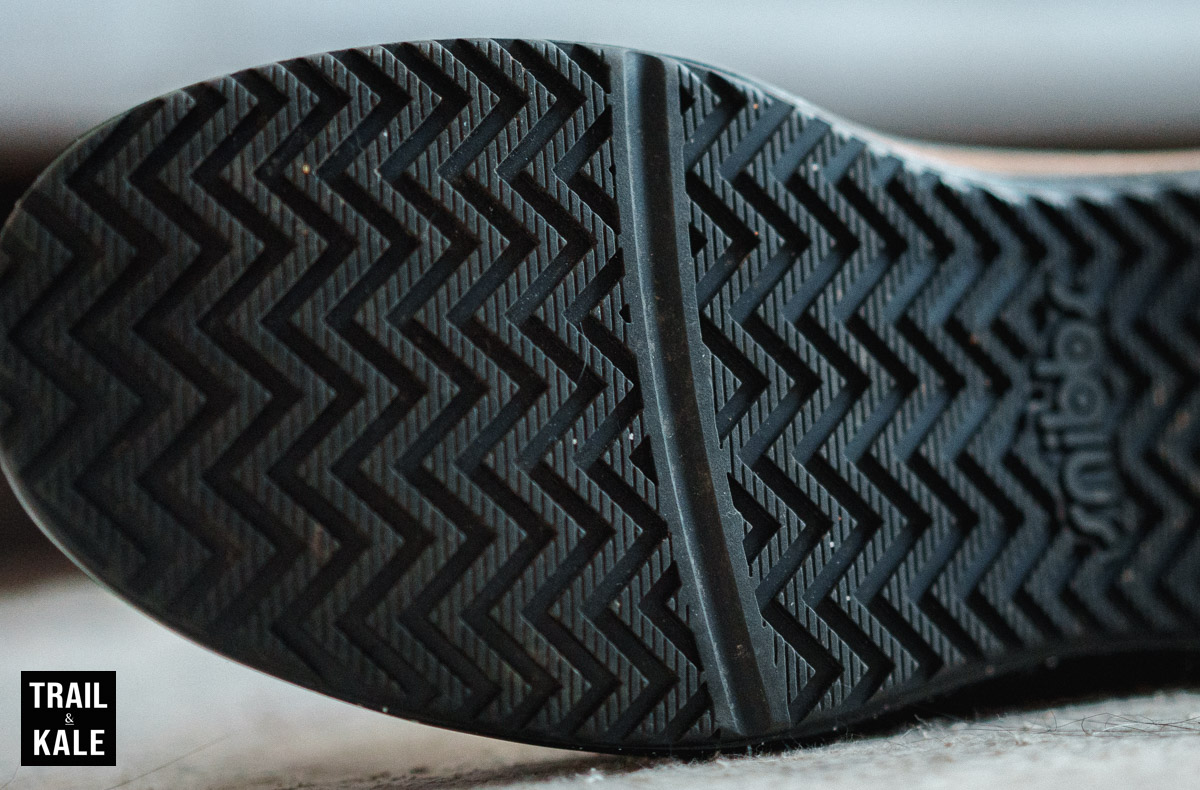 The SPacecloud has a nice ridge under the forefoot which gives the outsole some extra flex in that area
