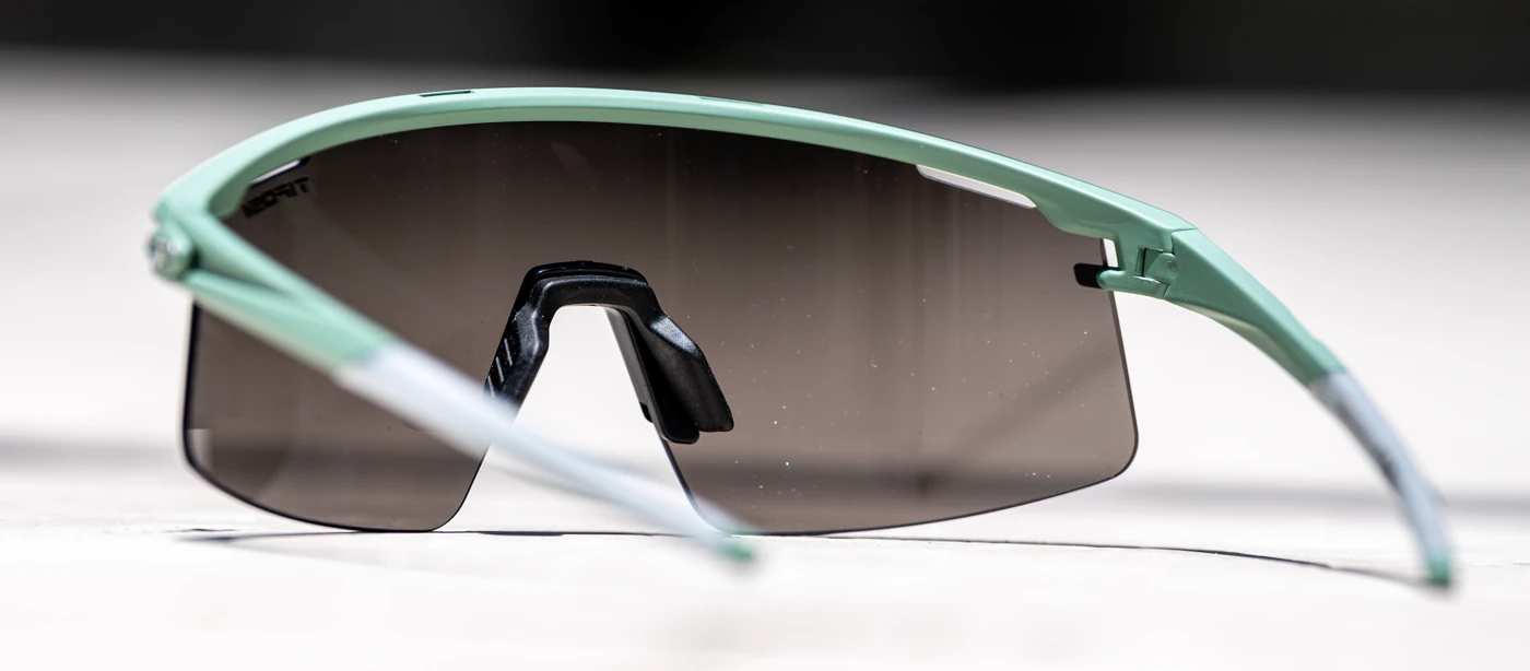 Hydrophilic rubber contact points