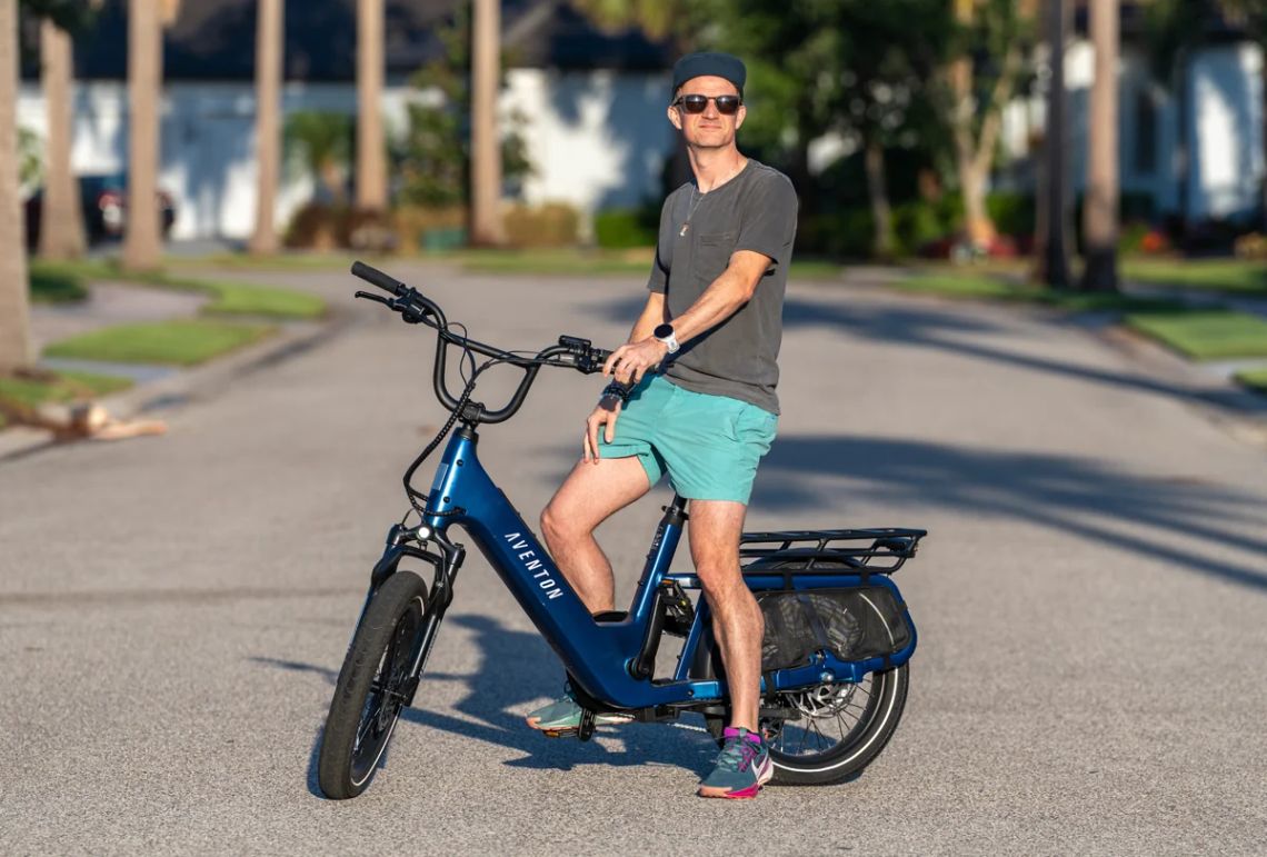 Aventon Abound SR Ebike Review - alastair on the bike