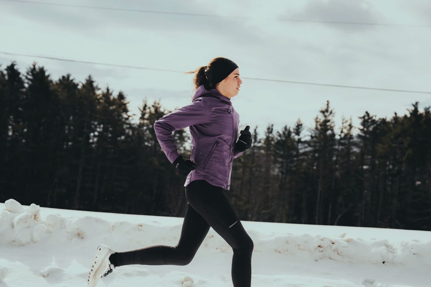 GOREWEAR's CONCURVE WINDSTOPPER Insulated Jacket adapts to cold weather training