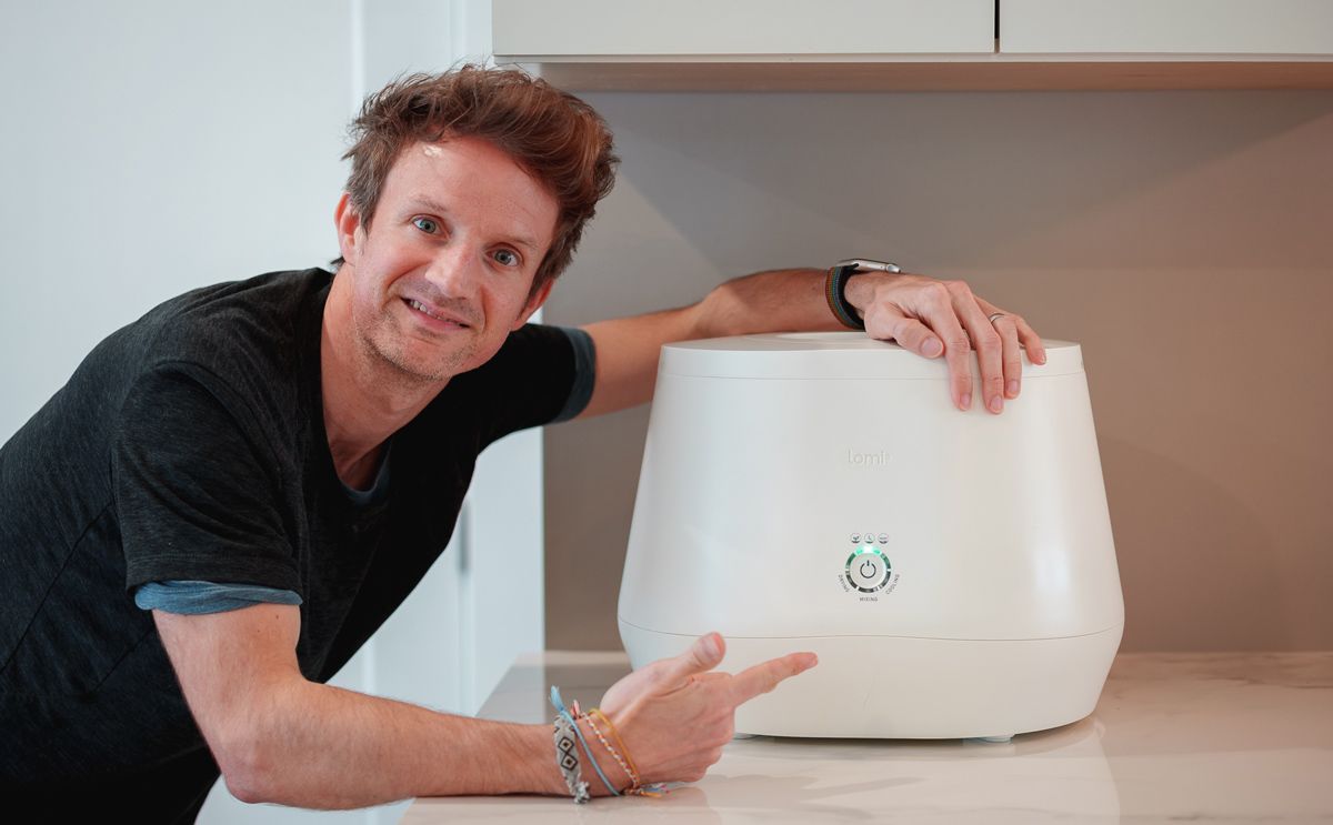 Lomi composter review by Trail and Kale