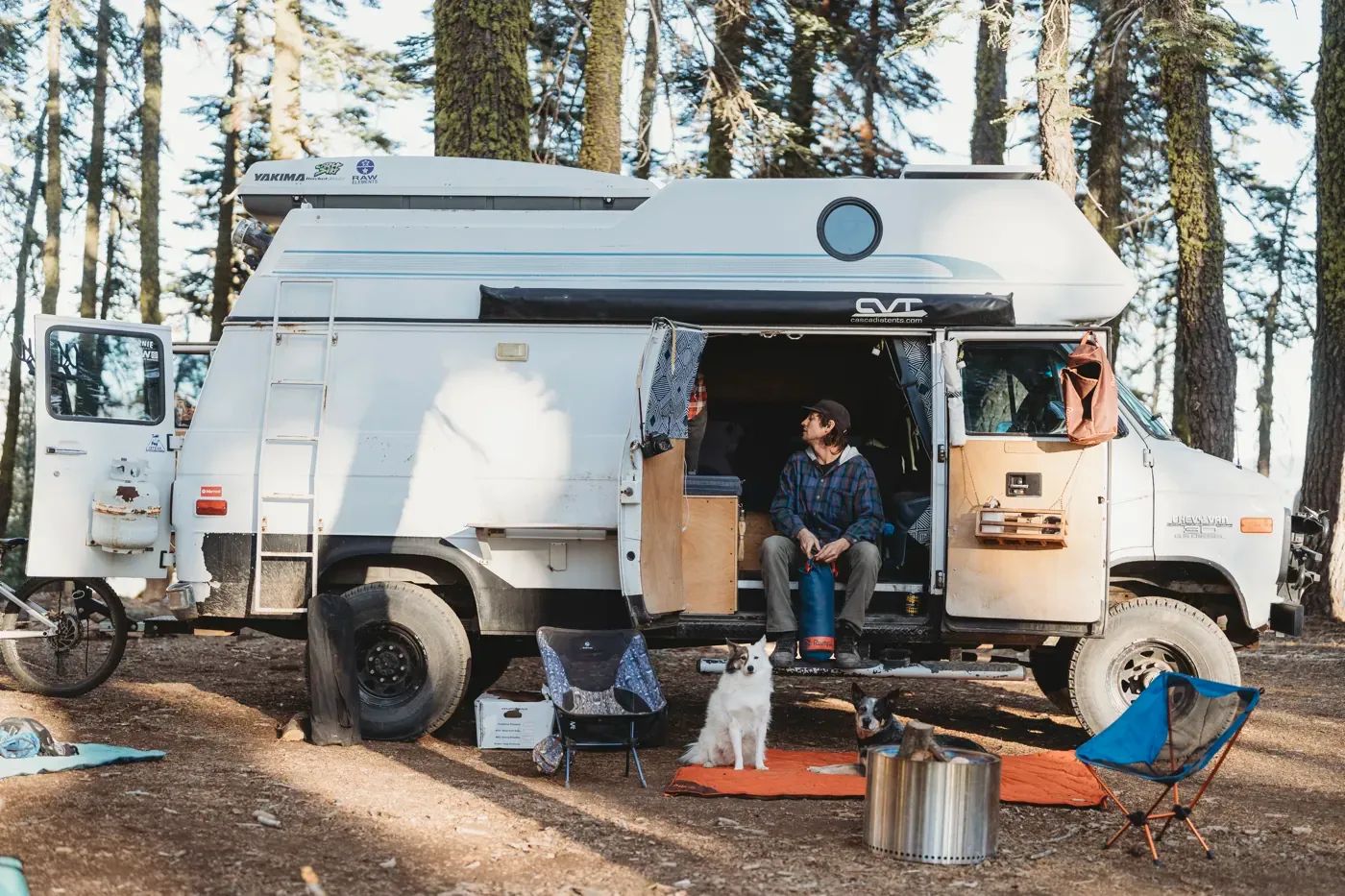 Rumpl's new Overland Mat and Fleece Puffy are made for each other... and for summer camping season