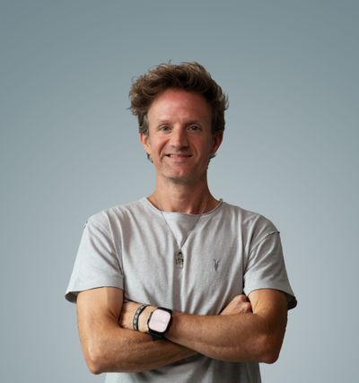 Alastair Dixon