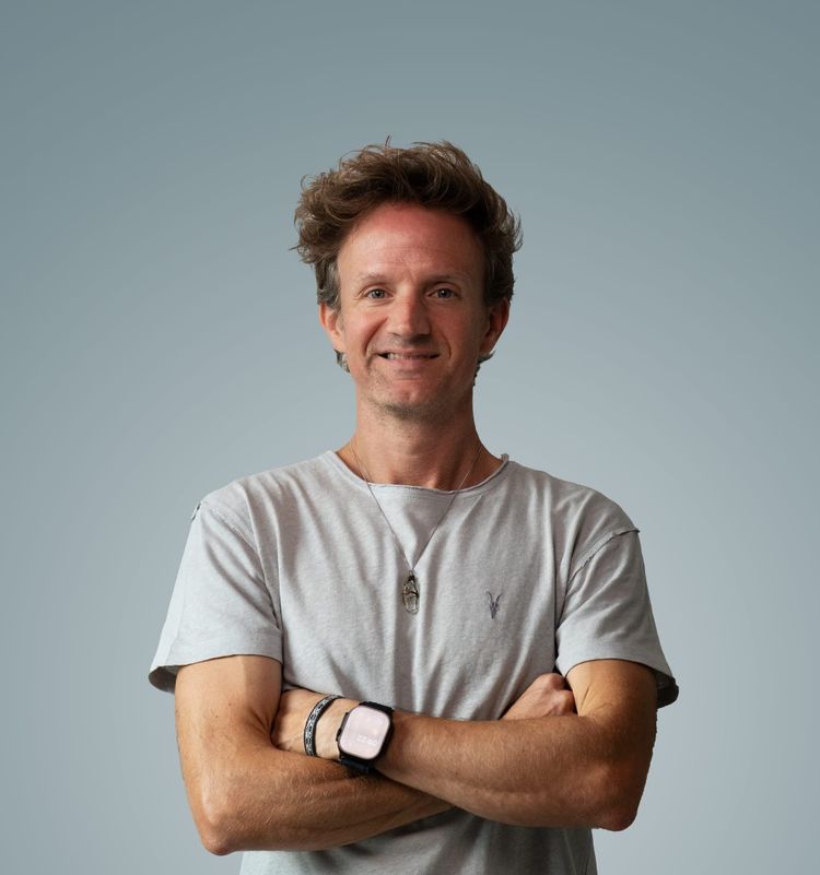 Alastair Dixon