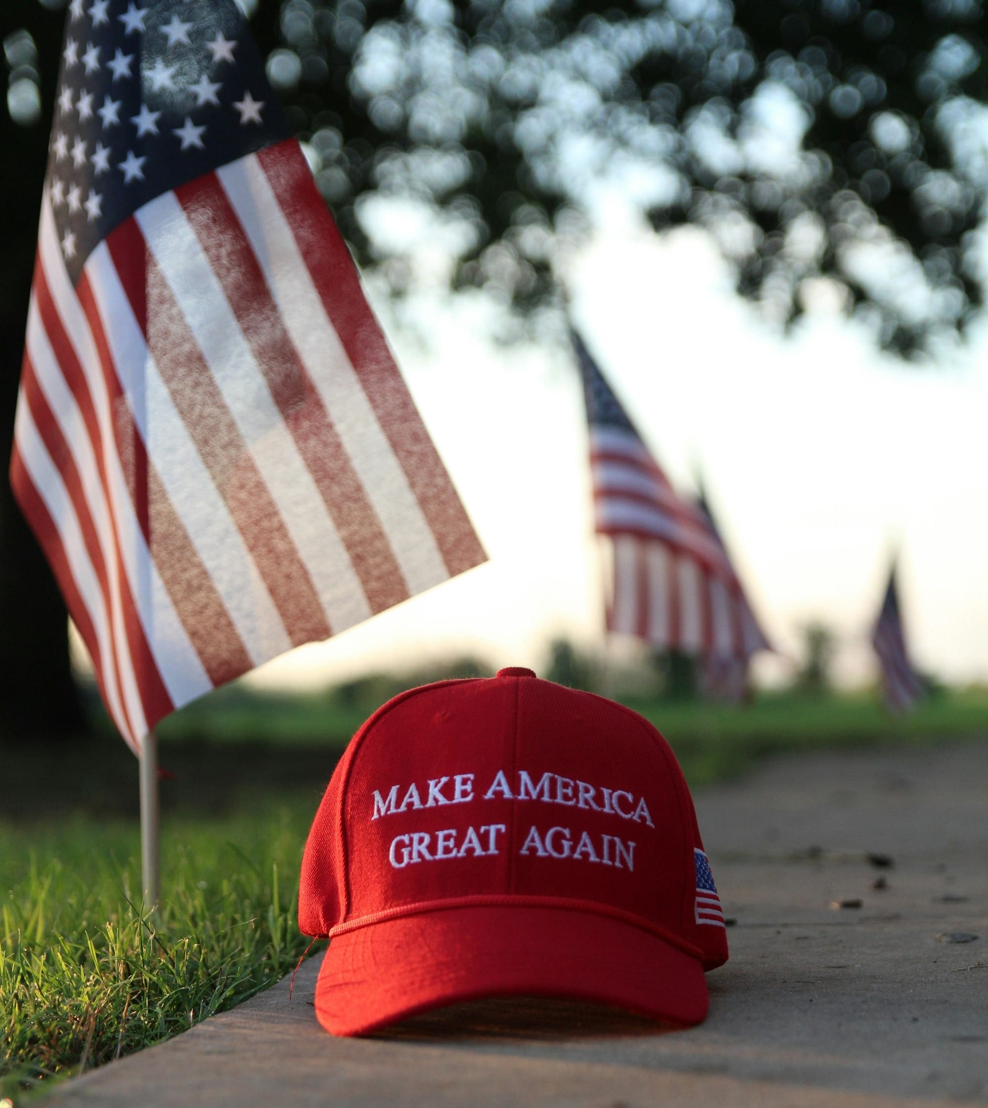red and white us a cap