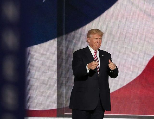 Trump Floats Tariffs to Pressure Support for Greenland Bid