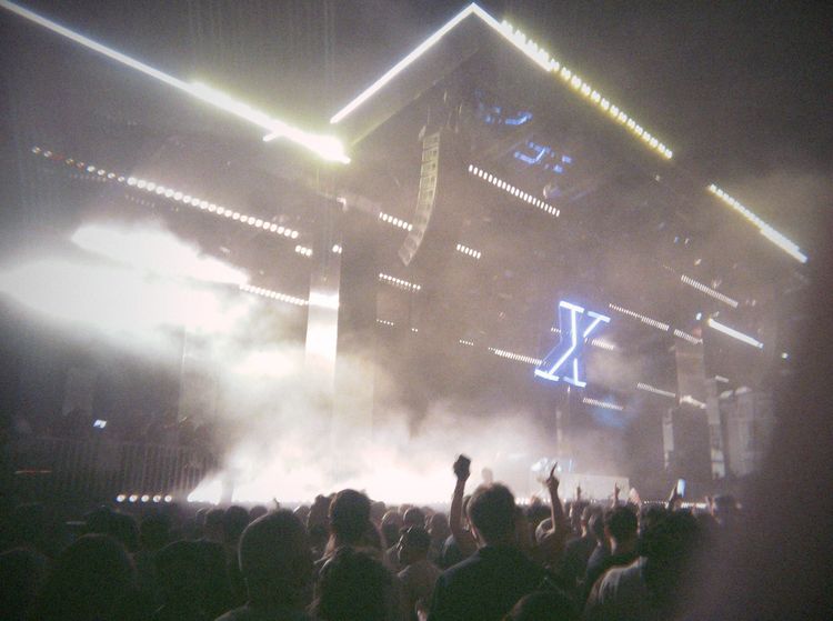 Who benefits when DJs play for free?