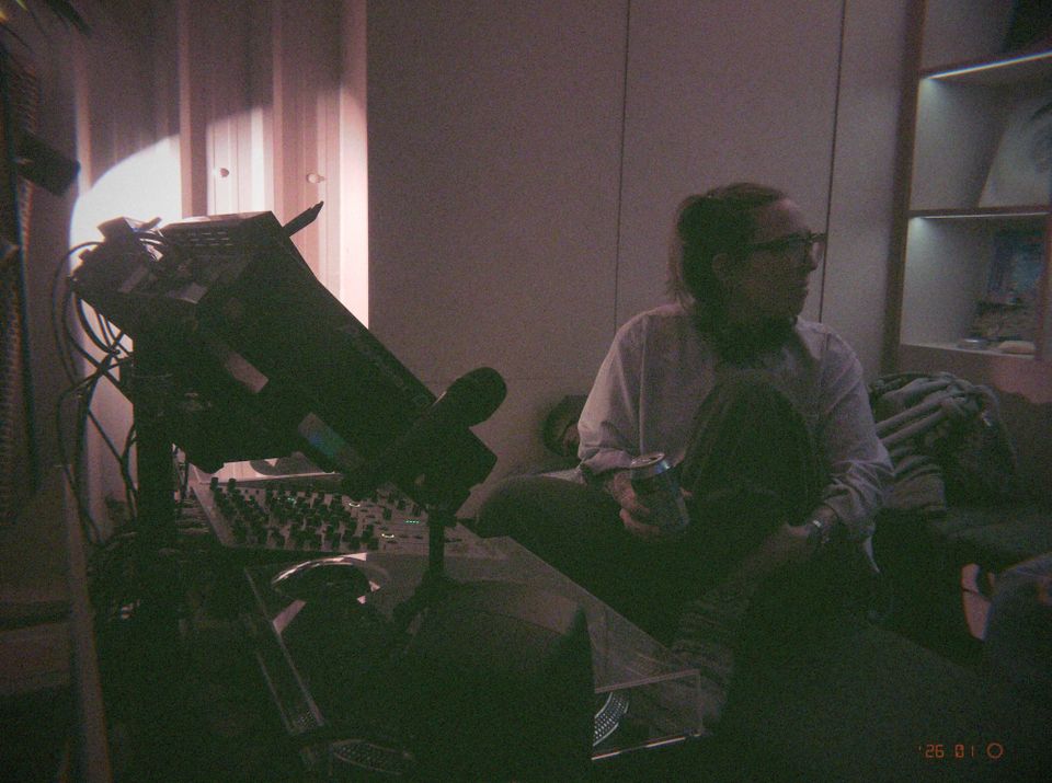 In the booth: MAÏS