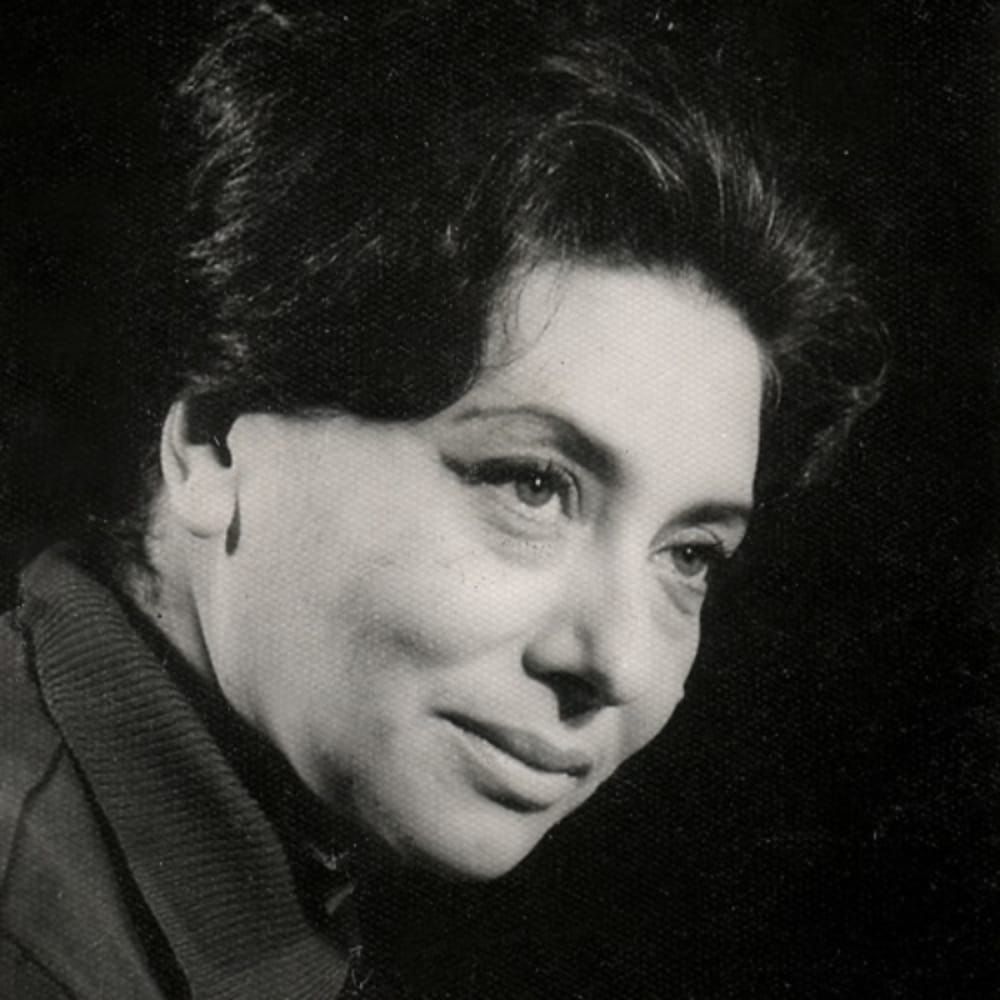 Mi poesía tiende a recobrar una edad perdida - Olga Orozco