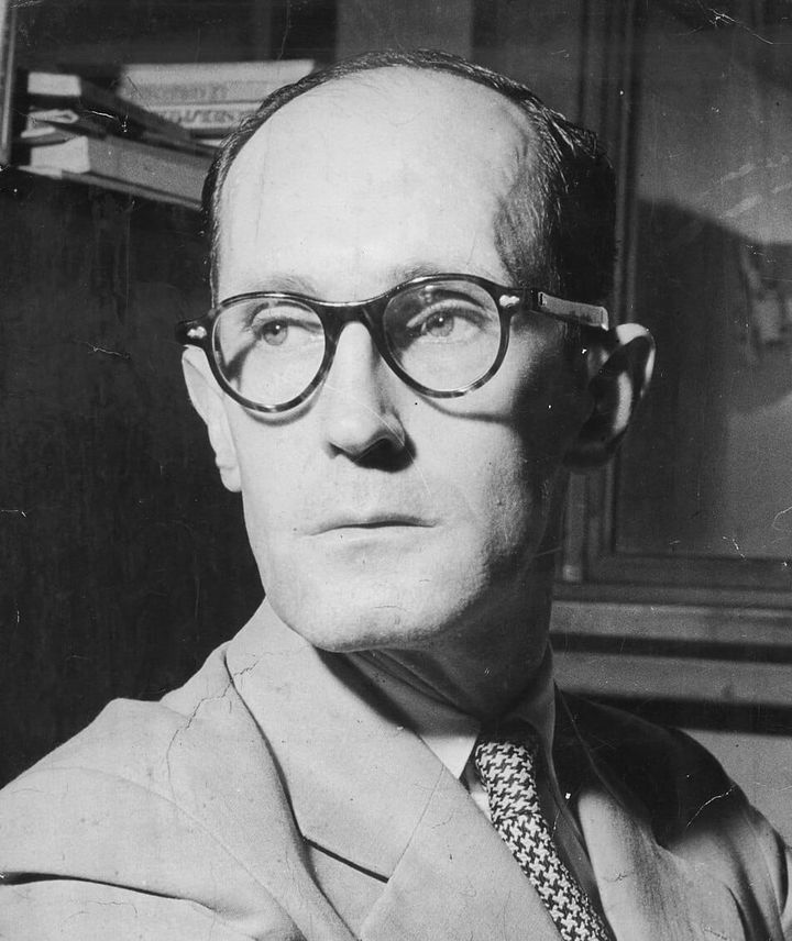 Los hombros soportan el mundo - Carlos Drummond de Andrade