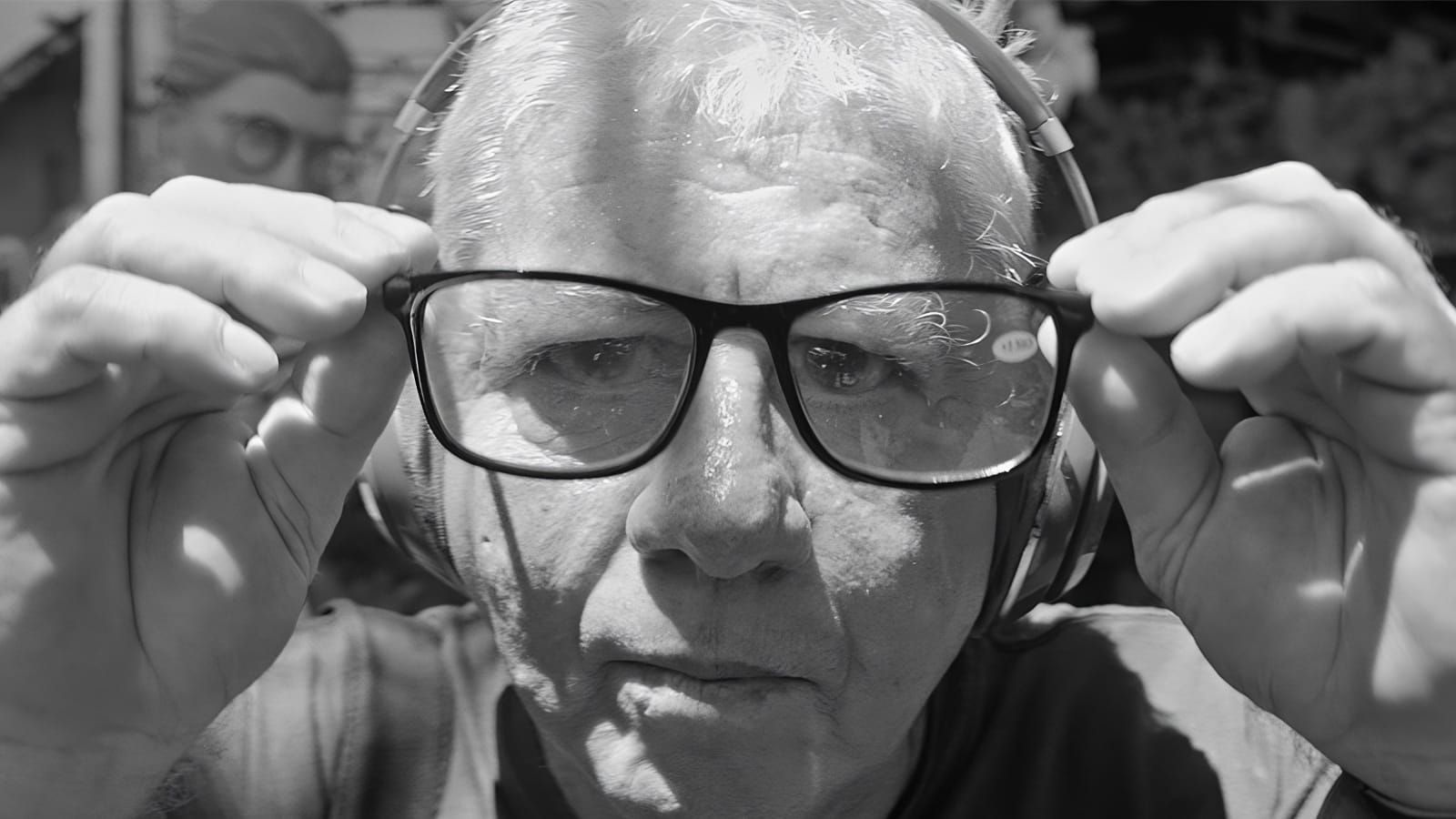 O banal extraordinário nas capas de Cafi