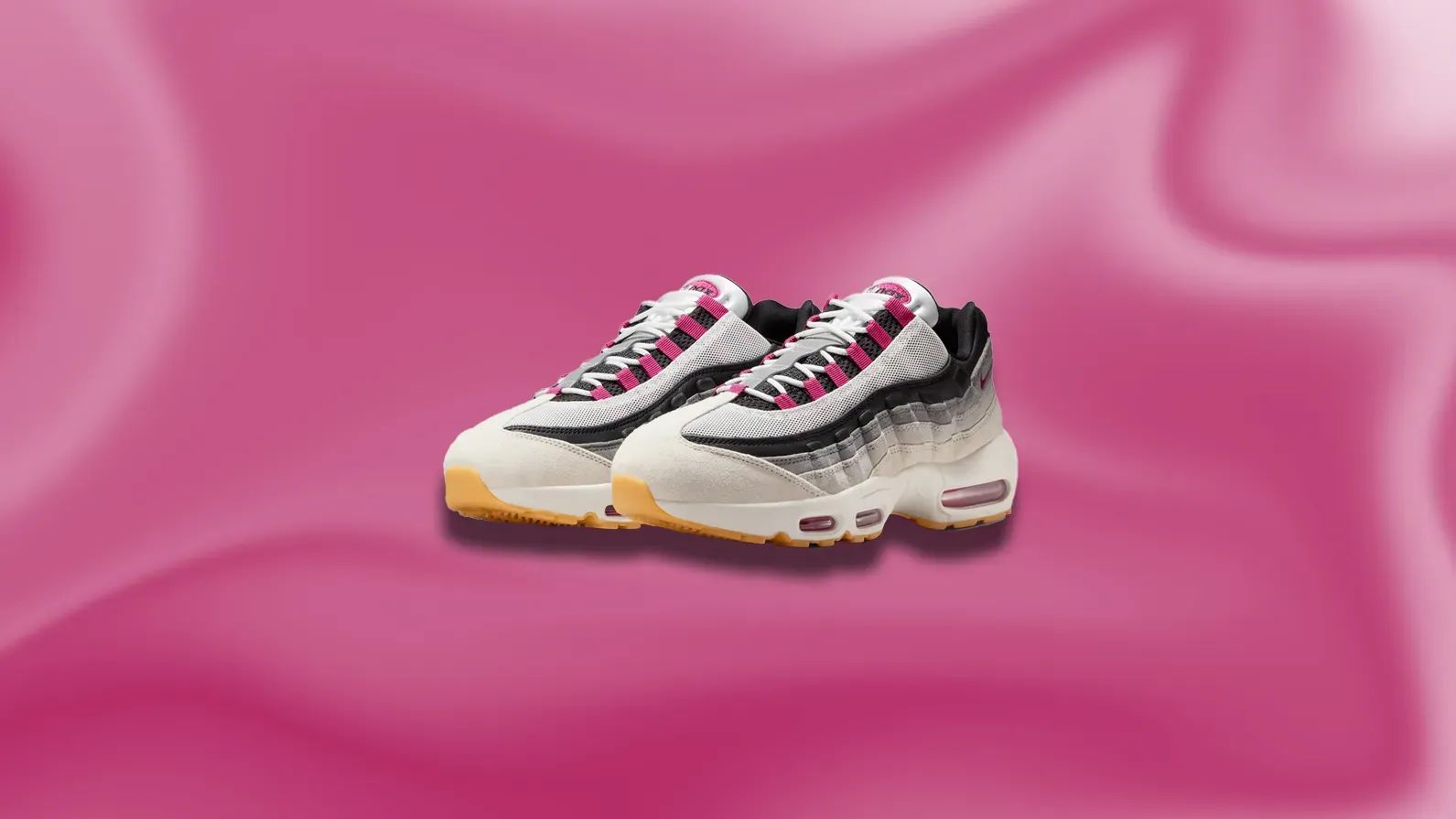 Skate com tênis de fora