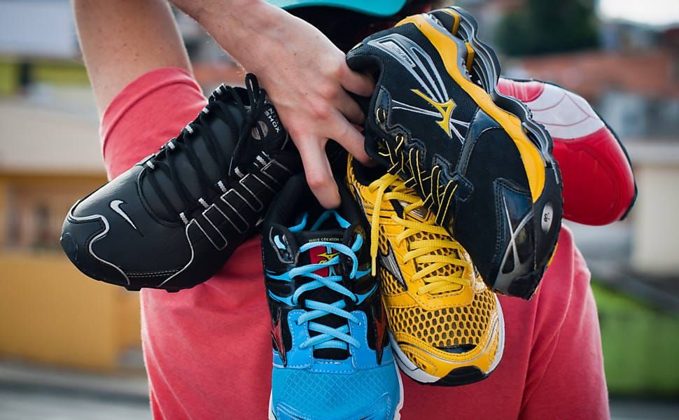 O “tênis de mil” e uma breve história da tecnologia visível nos pés brasileiros