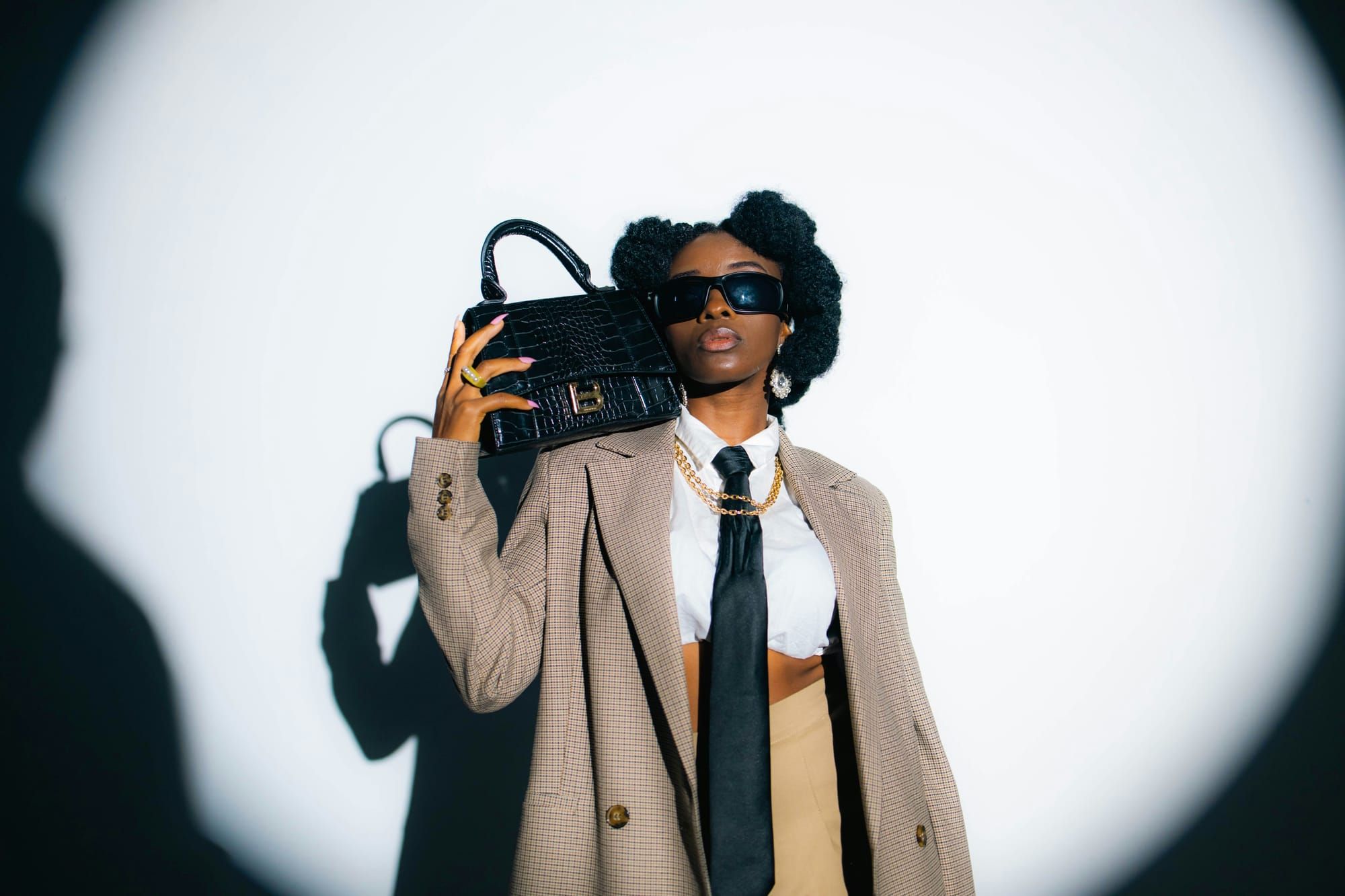 Desejo não paga boleto, mas ainda organiza consumo