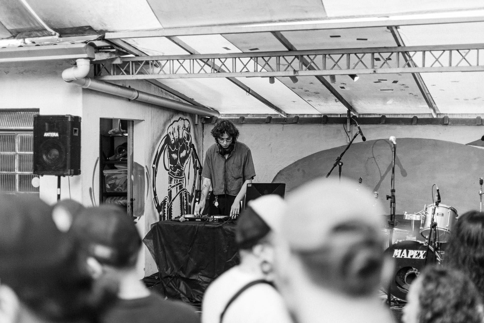 Matesu celebra a música eletrônica em seu novo EP