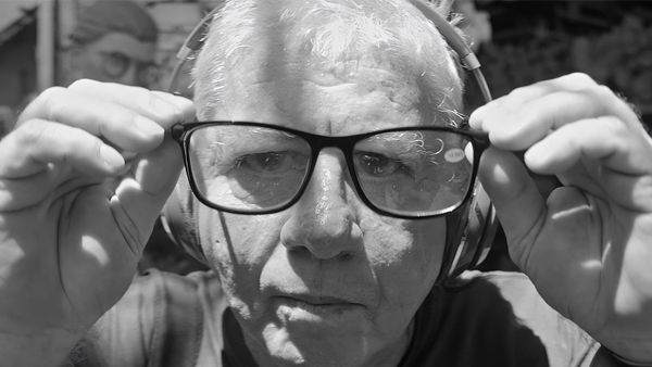 O banal extraordinário nas capas de Cafi