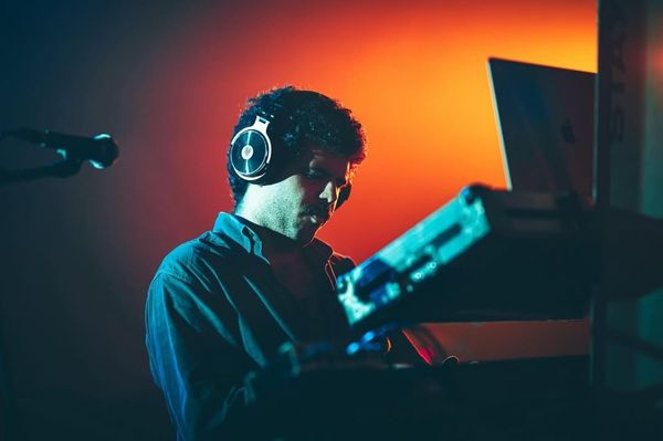 A música independente e autossuficiente de Gabriel Guerra